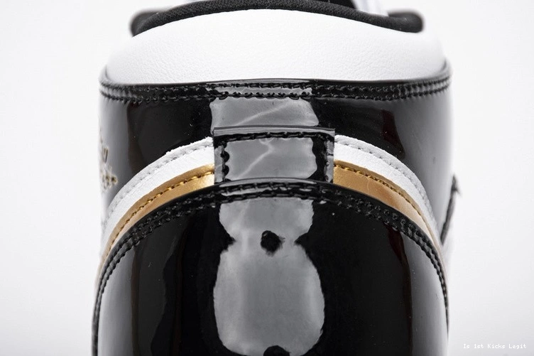 Mid Jordan Gold 1   852542-007 Patent Black White 0322